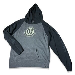 HARRY POTTER Universal Studios Wizarding World Platform 9 3/4 Hoodie Sweatshirt